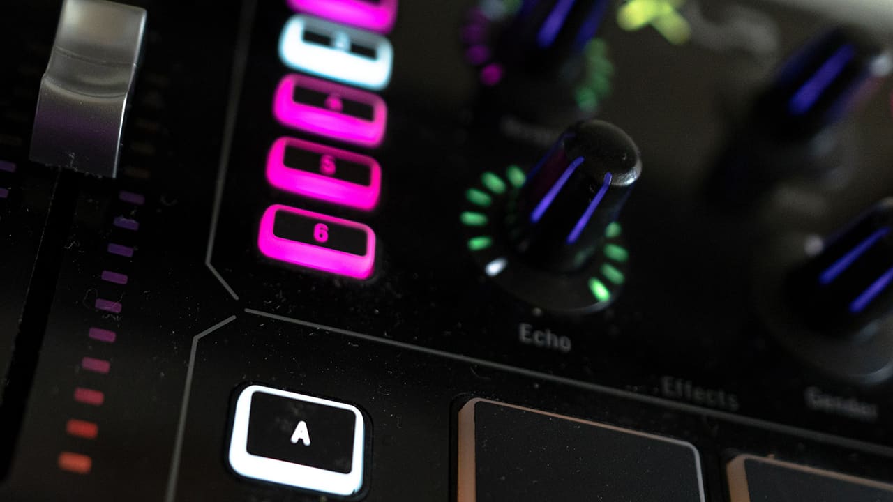 streamer-26